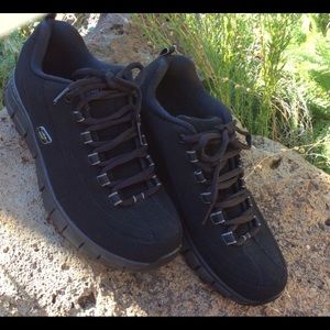 Women’s Sketchers, Flex Sole Black, Size 8 1/2